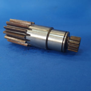 walek silnika obrotu Bobcat, walek silnika obrotu Schaeff, kola i walki, 010100A, Wałek silnika obrotu